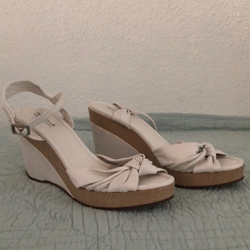 MICHELLE D White wedge sandals